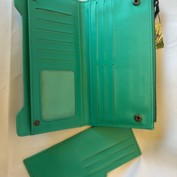 Stunning teal wallet by Badgley Mischka! Removable card holder! New with tags! - Picture 2 of 6